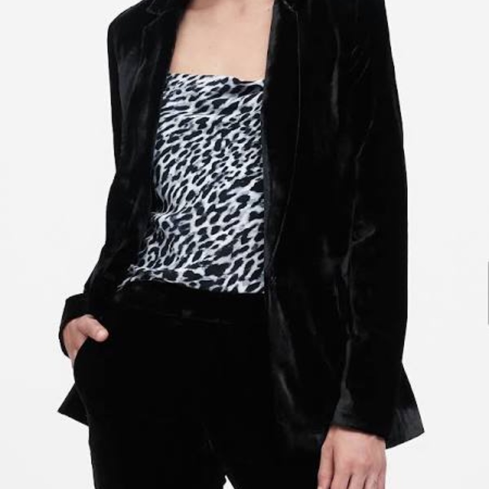 Banana Republic Velvet Soft One-Button Blazer